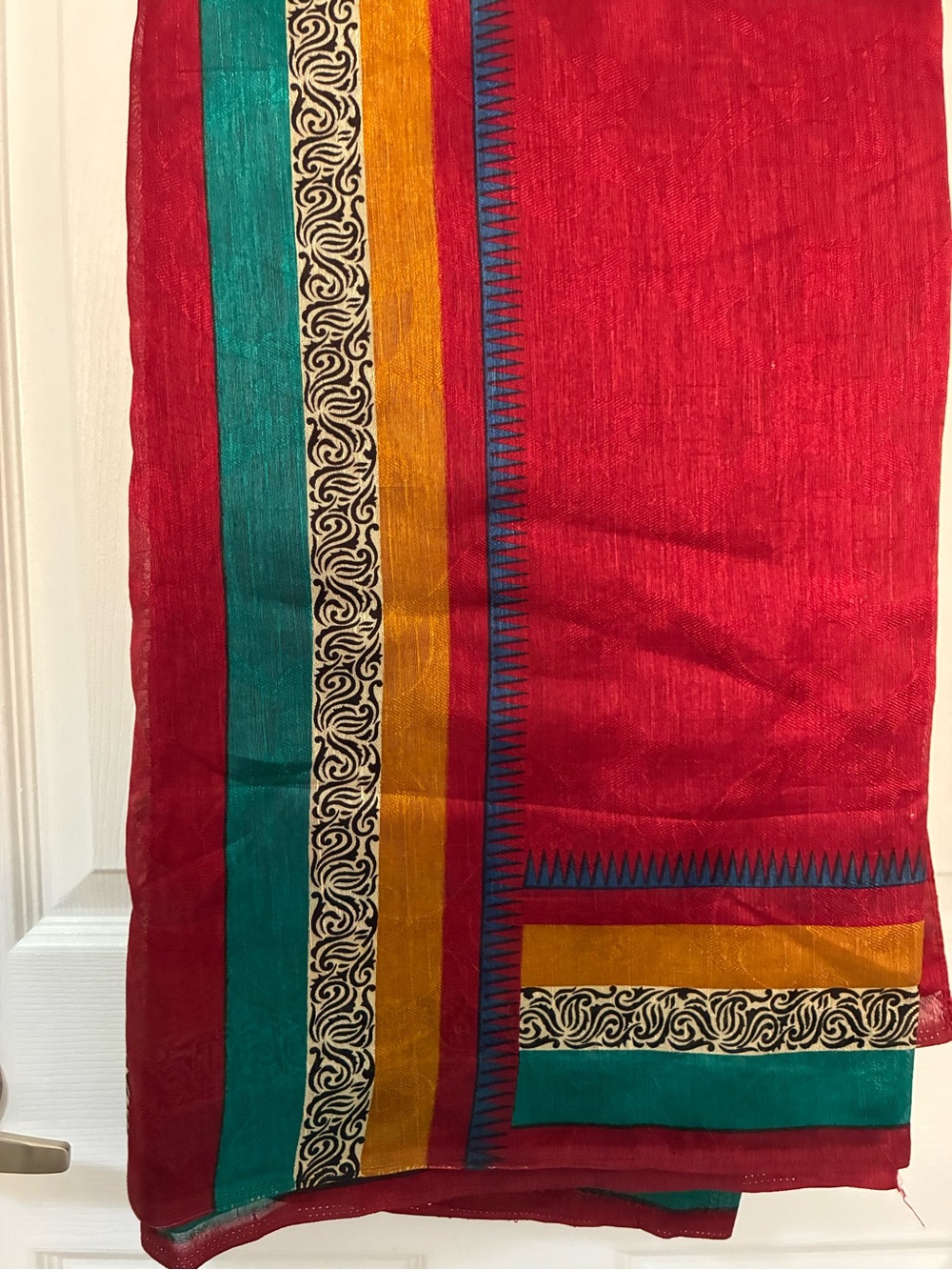 Red Multicolor Border Saree - Picture 4 of 6